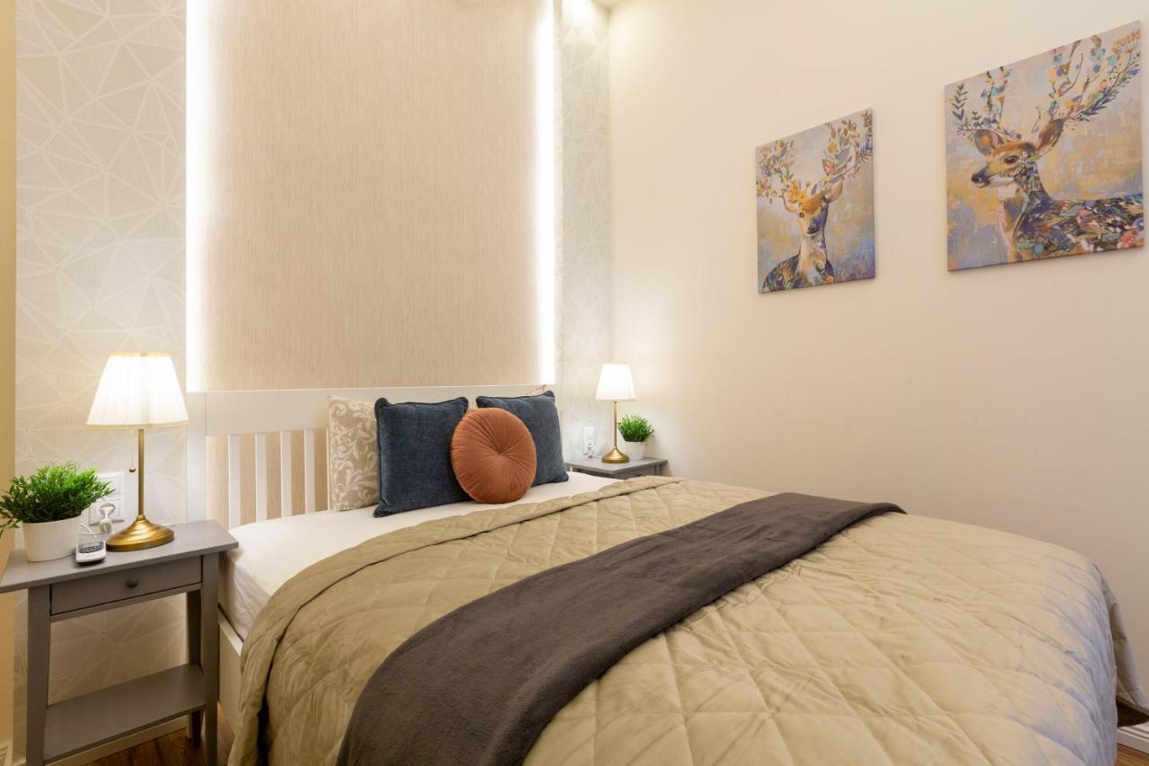 Luxurious Central Apartment In Liszt Ferenc Square Budapest Exterior foto